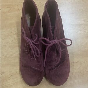 Toms Women's Lace Up Boots in Deep Burgundy